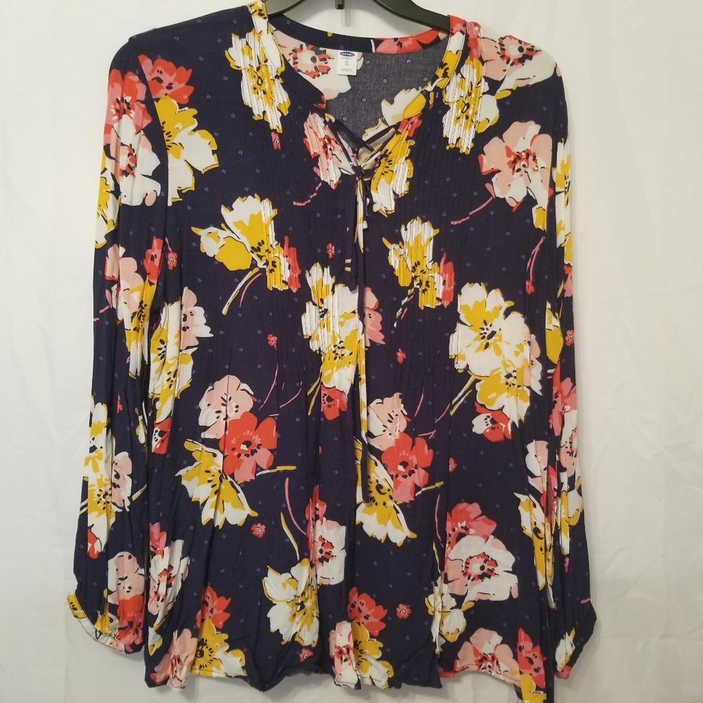 Old Navy 🏵🌺Floral🌺🏵 Blouse
